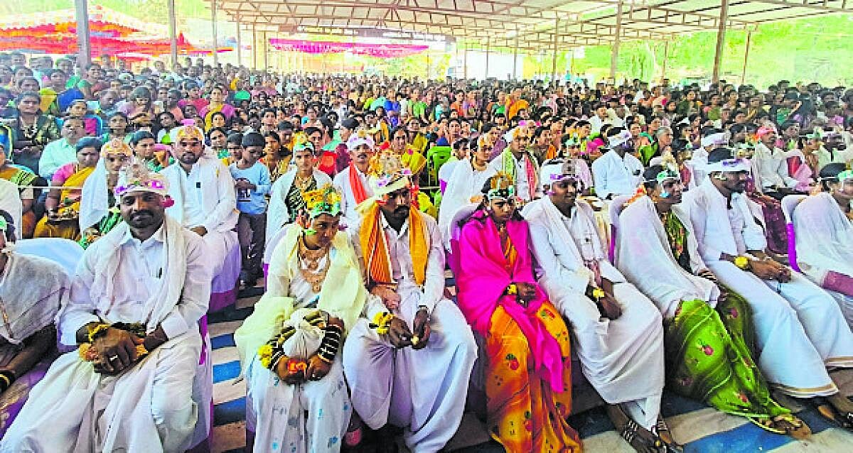 ಹರಪನಹಳ್ಳಿ ನೀಲಗುಂದ ಸಂಸ್ಥಾನದಲ್ಲಿ ದಾಂಪತ್ಯಕ್ಕೆ ಮುನ್ನುಡಿ ಬರೆದ 18 ಜೋಡಿ