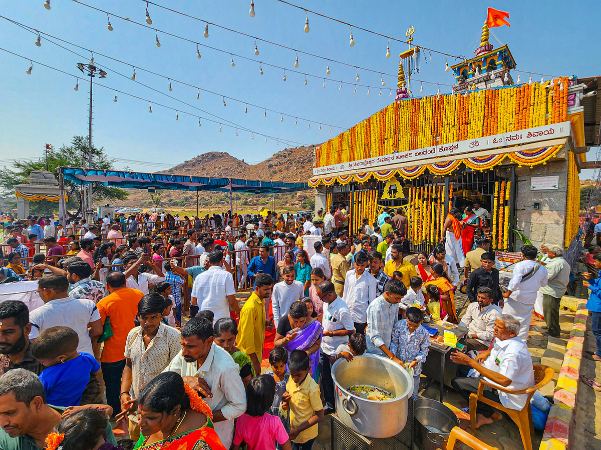 ಕೊಪ್ಪಳದಲ್ಲಿ ಶಿವರಾತ್ರಿ ಸಂಭ್ರಮ: ಅನುರಣಿಸಿದ ಶಿವನಾಮ ಸ್ಮರಣೆ 