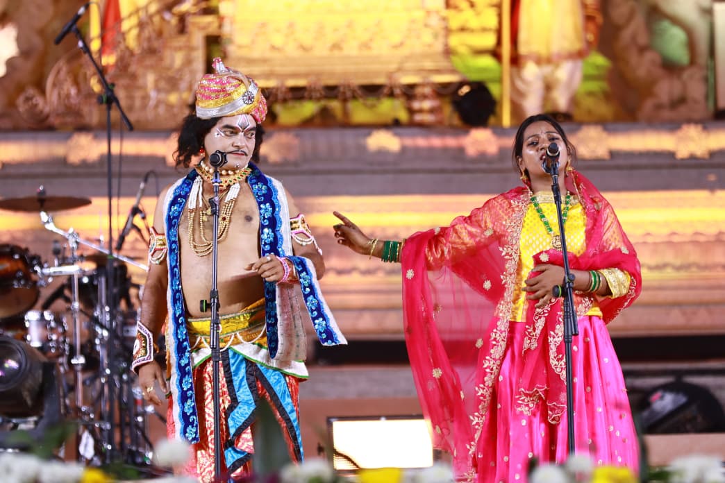 ಹಂಪಿ ಉತ್ಸವದಲ್ಲಿ ಕಾಂತಾರ ತಂಡದಿಂದ ಹಾಸ್ಯ ಪ್ರಸಂಗ –ಪ್ರಜಾವಾಣಿ ಚಿತ್ರ/ ಲವ ಕೆ.