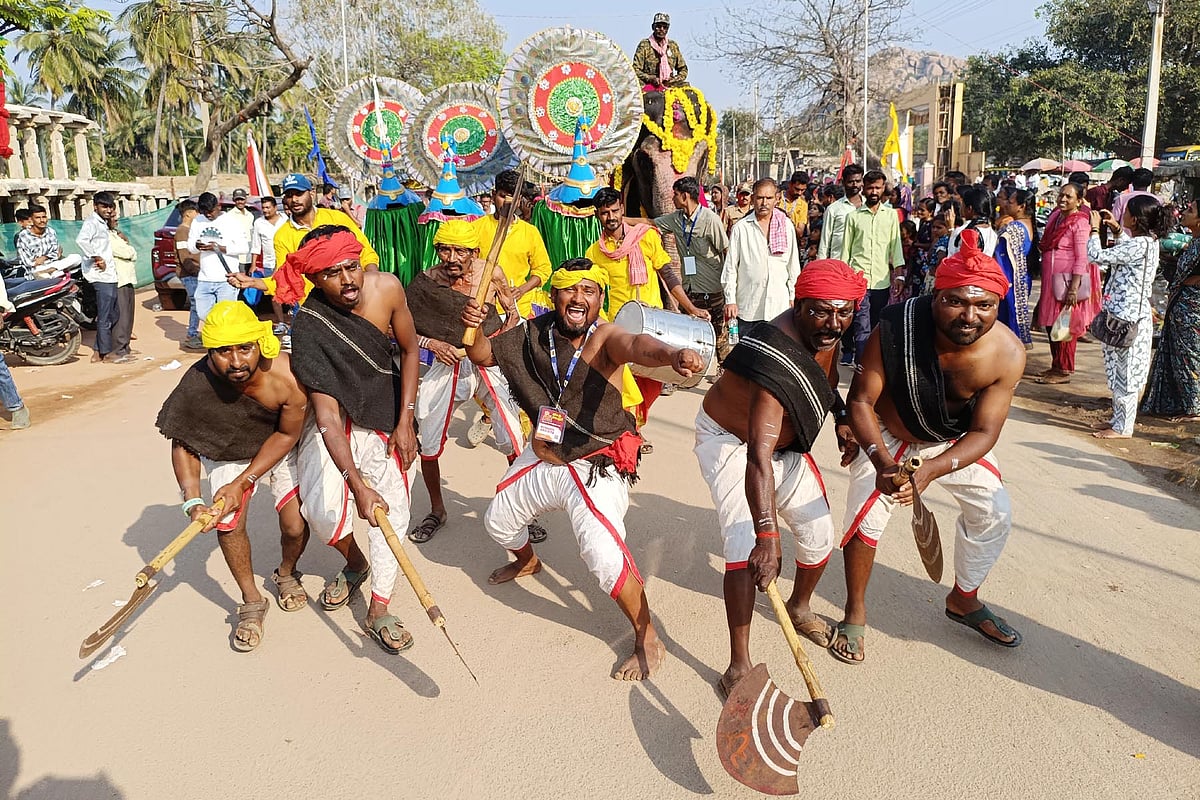 ಹಂಪಿ ಉತ್ಸವ: ಮತ್ತೊಮ್ಮೆ ತೆರೆದುಕೊಂಡ ಜಾನಪದ ಲೋಕ