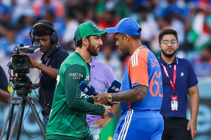 IND vs PAK: ಟಿ20 ವಿಶ್ವಕಪ್‌ನಲ್ಲೂ ಮುಂದುವರಿದ ಹಸ್ತಲಾಘವ ಪ್ರಹಸನ