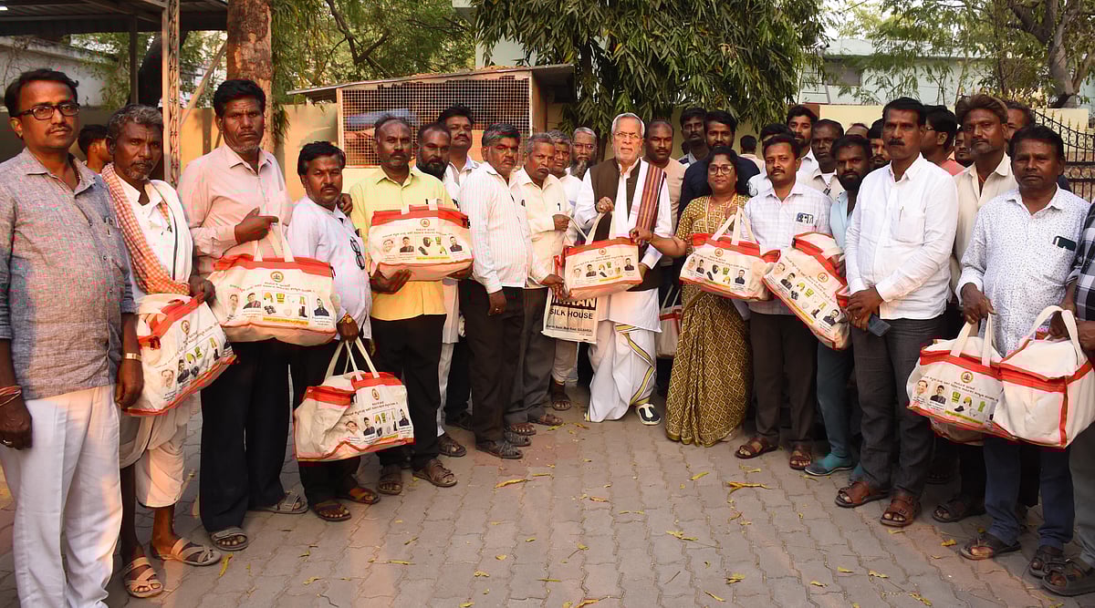 ಯಾದಗಿರಿ | ಕಾರ್ಮಿಕ ಕಾರ್ಡ್ ಇದ್ದರೆ ಸೌಲಭ್ಯ: ಶಾಸಕ ಚನ್ನಾರೆಡ್ಡಿ ಪಾಟೀಲ 