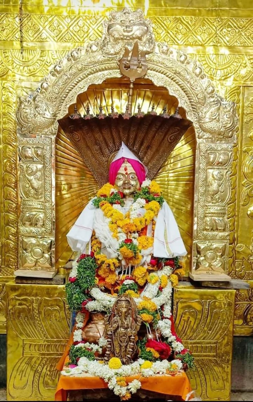 ಔರಾದ್ ದೇವಸ್ಥಾನದ ಗರ್ಭ ಗುಡಿಯಲ್ಲಿನ ಅಮರೇಶ್ವರ ಪ್ರತಿಮೆ