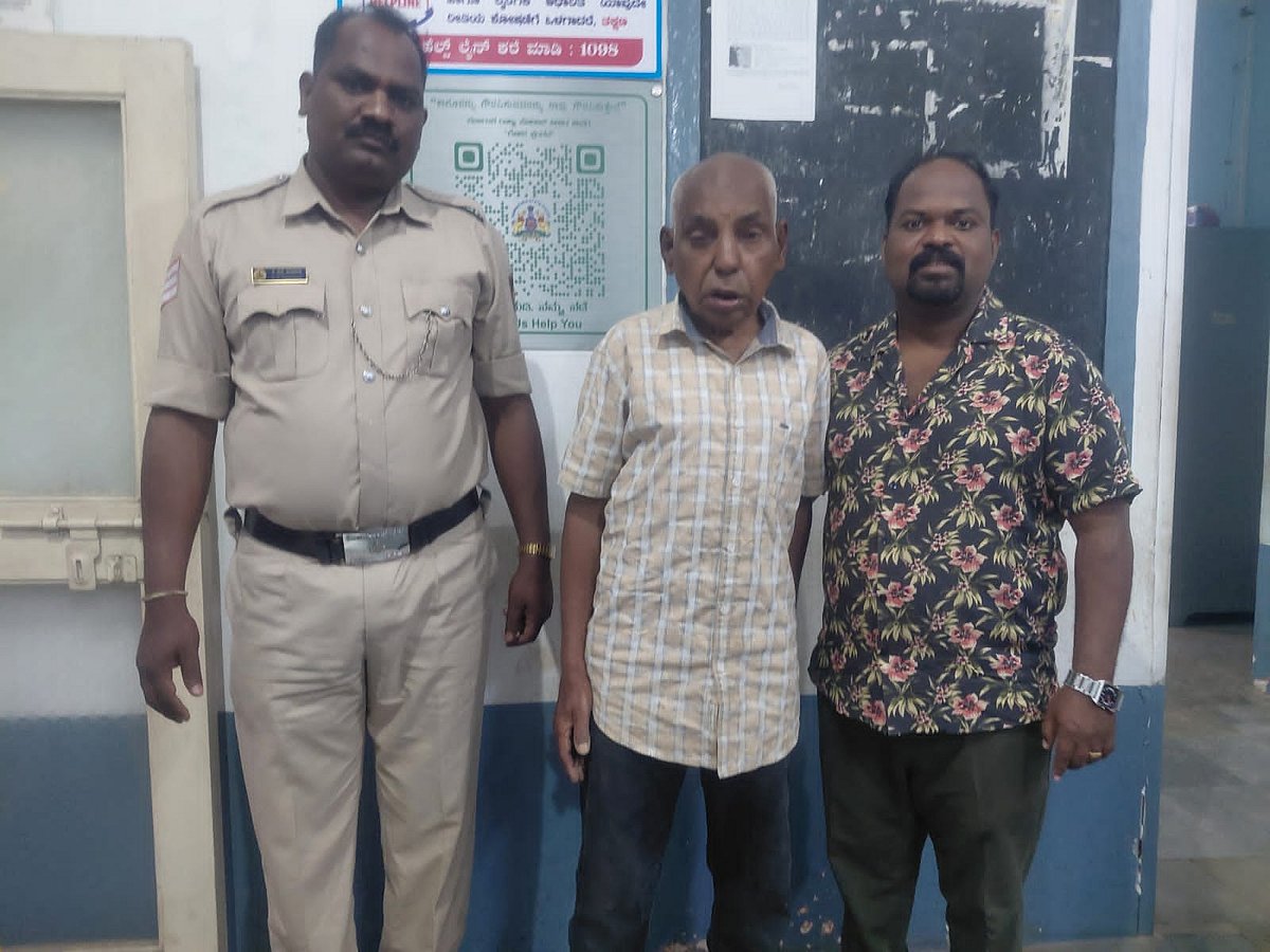 ಅಥಣಿ: ಮಾನಸಿಕ ಅಸ್ವಸ್ಥನಿಗೆ ಆಶ್ರಯ ನೀಡಿ ಮಾನವೀಯತೆ ಮೆರೆದ ಹಿರೇಮನಿ