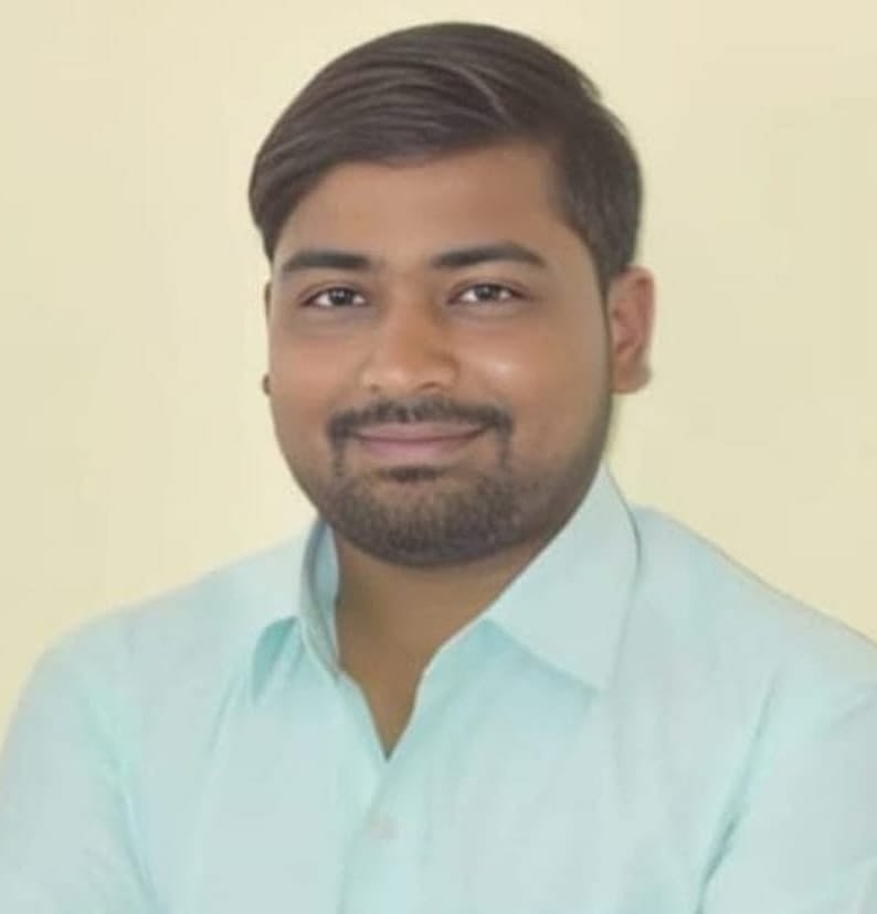 ಲಕ್ಷ್ಮೇಶ್ವರ: ರಸ್ತೆ ಅಪಘಾತದಲ್ಲಿ ಬೈಕ್ ಸವಾರ ಸಾವು