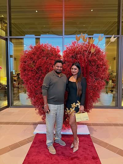 ಇವರಿಬ್ಬರು ಆರಂಭದಲ್ಲಿ ಸ್ನೇಹಿತರಾಗಿದ್ದು, ಬಳಿಕ ಪ್ರೀತಿಸಿ ಮದುವೆಯಾಗಿದ್ದಾರೆ. ನಟಿ ದೀಪಿಕಾ ದಾಸ್​ಗೆ ಗೋವಾದಲ್ಲೇ ಮದುವೆಯಾಗುವ ಆಗೋ ಕನಸು ಇತ್ತಂತೆ.