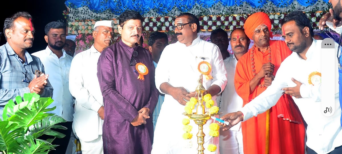 ಆಲಮೇಲ | ಮೌಲ್ಯಾಧಾರಿತ ಶಿಕ್ಷಣ ಕೊರತೆಯಿಂದ ನೈತಿಕ ಅದಃಪತನ: ಕಳವಳ