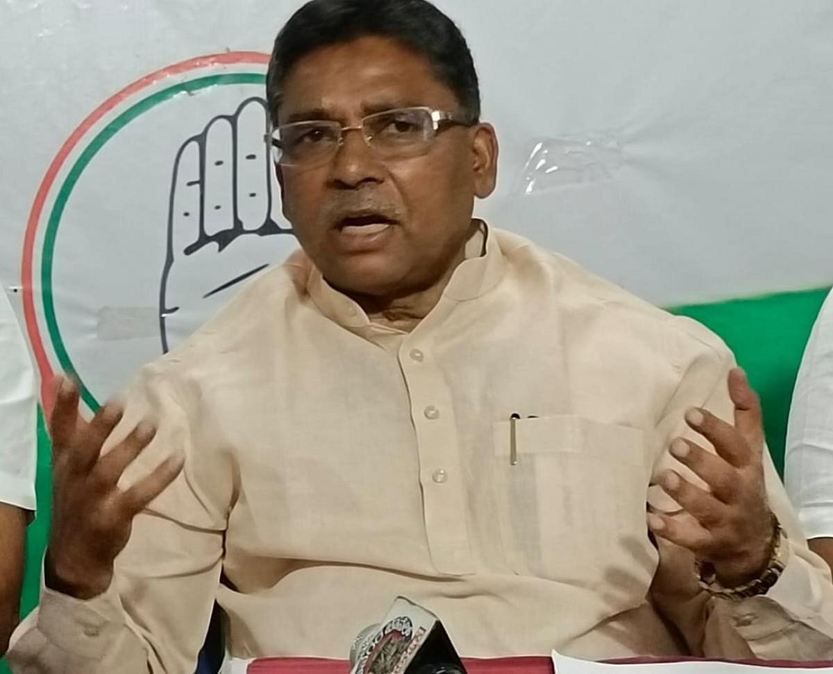 ಶಿವಮೊಗ್ಗ | ಸಂವಿಧಾನದ 9ನೇ ಪರಿಚ್ಛೇದಕ್ಕೆ ತಿದ್ದುಪಡಿ ತನ್ನಿ: ವಿ.ಎಸ್.ಉಗ್ರಪ್ಪ