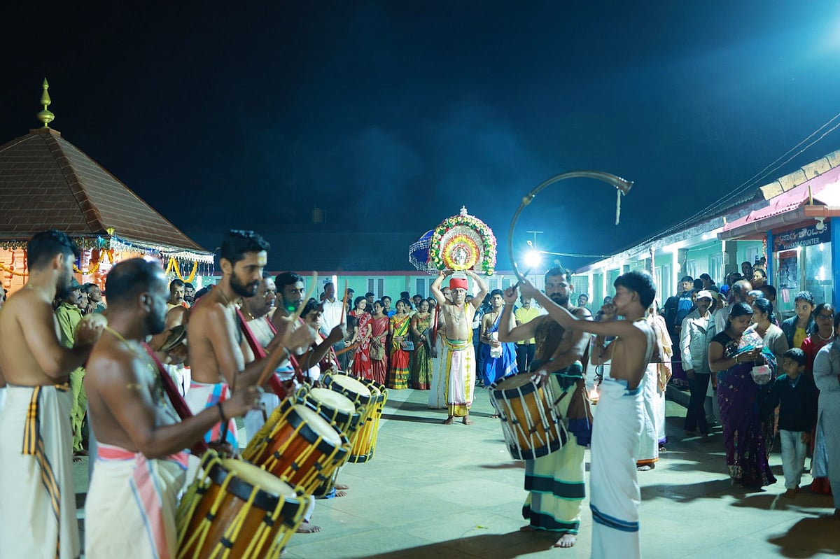 ನಾಪೋಕ್ಲು: ದೇವಾಲಯದಲ್ಲಿ ಹೋಮ, ದೇವರ ನೃತ್ಯ ಬಲಿ