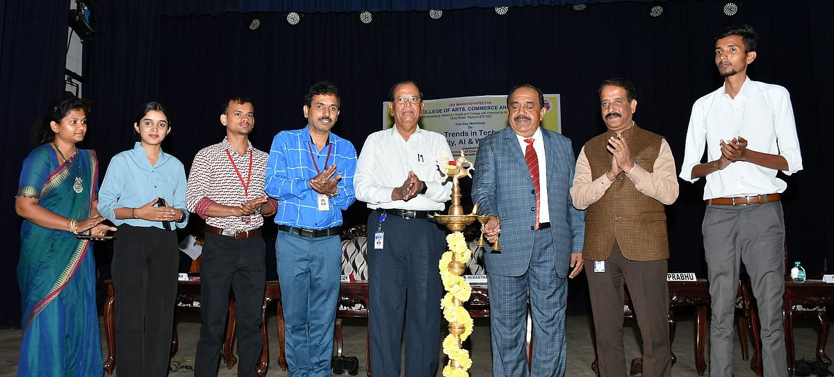 ಮೈಸೂರು| ಎ.ಐ ಡಿಜಿಟಲ್‌ ಯುಗದ ಭವಿಷ್ಯ: ವಿಶ್ರಾಂತ ಕುಲಪತಿ ಜಿ. ಹೇಮಂತ್ ಕುಮಾರ್