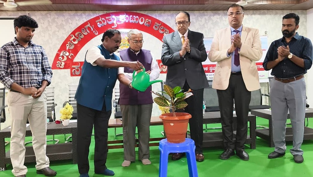 ಸ್ವಾತಂತ್ರ್ಯವು ಸಂವಿಧಾನ ನೀಡಿರುವ ಅದ್ಭುತ ಕೊಡುಗೆ: ನ್ಯಾಯಾಧೀಶ ಮಹಾವರಕರ್