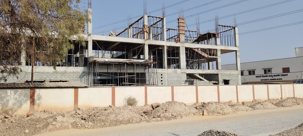 ಹೊಸಕೋಟೆ: ರಾಜಕೀಯ ಗುದ್ದಾಟಕ್ಕೆ ಆಸ್ಪತ್ರೆ ಬಲಿಪಶು? 