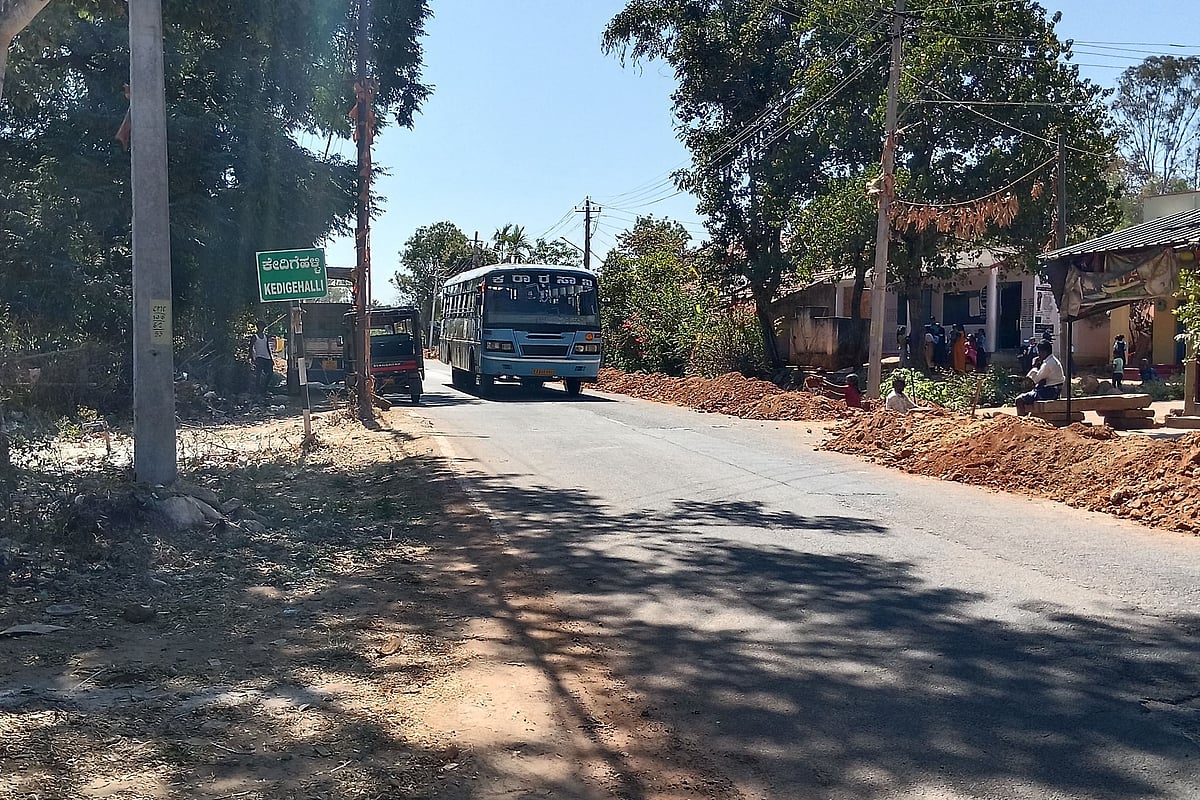 ಸಮಯ ಪಾಲಿಸದ ಸರ್ಕಾರಿ ಬಸ್: ತಿಪಟೂರು-ಚಿಕ್ಕನಾಯಕನಹಳ್ಳಿ ಮಾರ್ಗ ಸಂಚಾರ ವ್ಯತ್ಯಯ