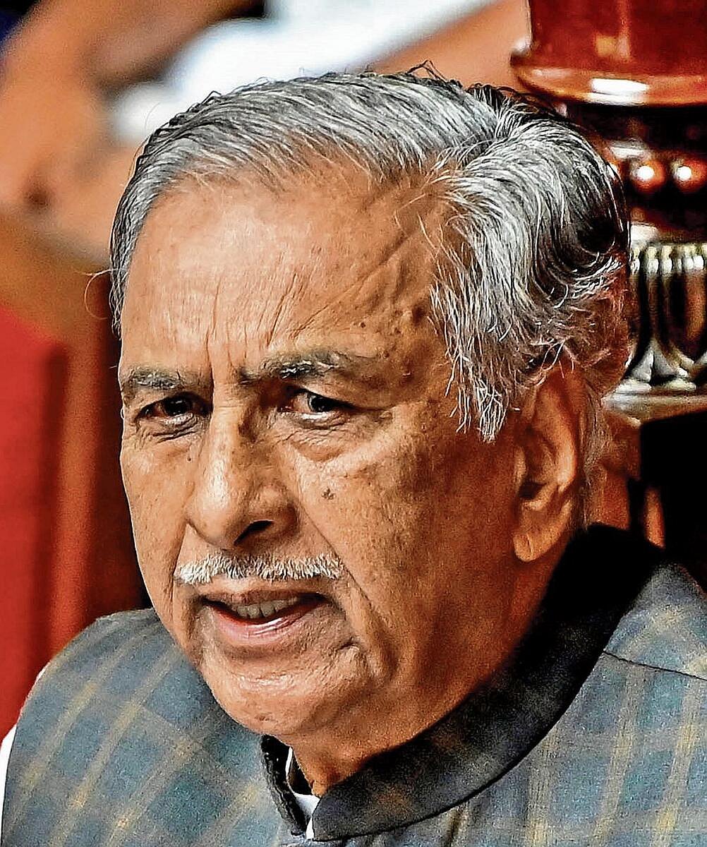 ಅವರವರೇ ಮಾತನಾಡ್ತಾರೆ..ನಾ ಮಂಗ್ಯಾನ್ ತರ ಕುಂತಿರ‍್ತೇನೆ: ಬಸವರಾಜ ಹೊರಟ್ಟಿ