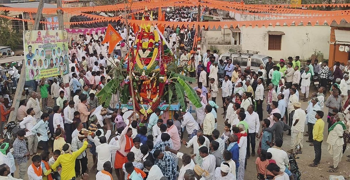 ಹಿರೇಮಣಕಟ್ಟಿ: ವೀರಭದ್ರ ಮಹಾಶಿವಯೋಗಿ ರಥೋತ್ಸವ