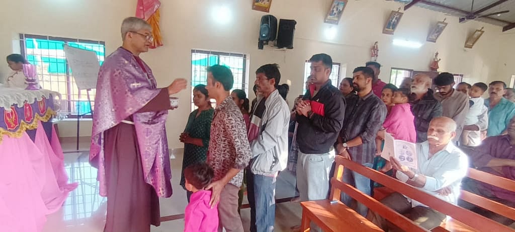 ಮೂಡಿಗೆರೆ: ಕ್ರೈಸ್ತರಿಂದ ವಿಭೂತಿ ಬುಧವಾರ ಆಚರಣೆ