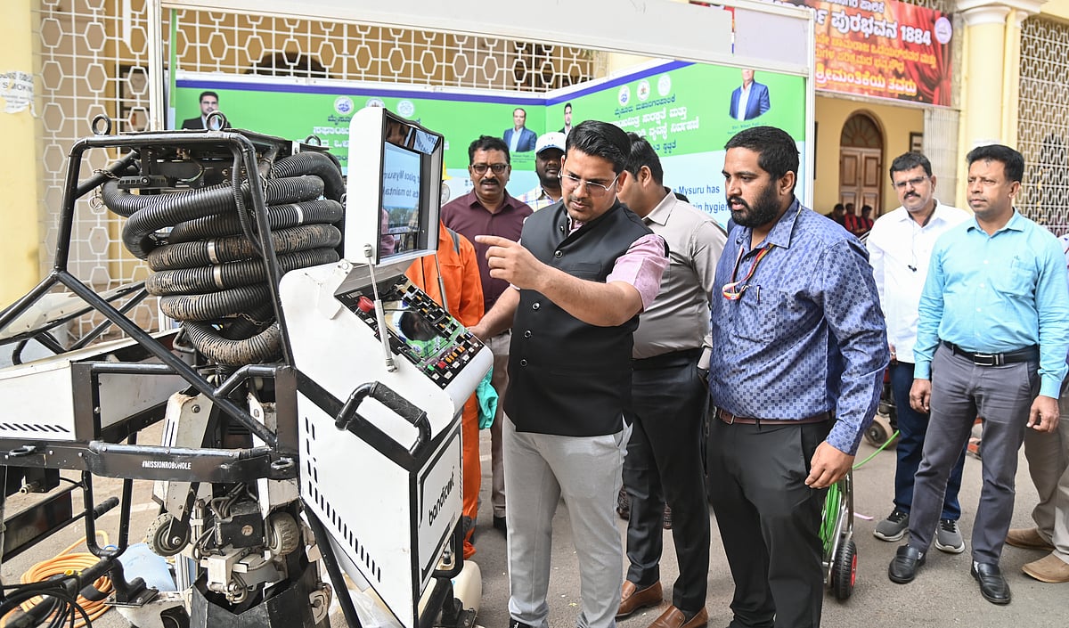 ಸ್ವಚ್ಛ ಶೌಚಾಲಯ ಅಭಿಯಾನಕ್ಕೆ ಪಾಲಿಕೆ ಆಯುಕ್ತ ಶೇಖ್ ತನ್ವೀರ್ ಚಾಲನೆ