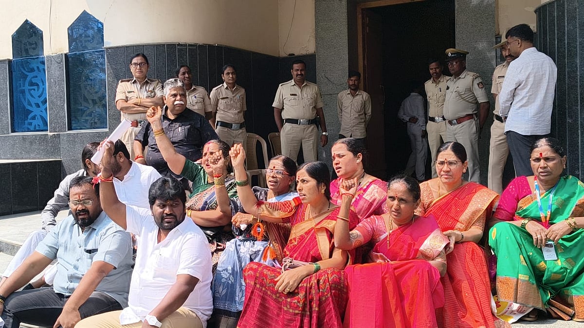 ಆರಂಭವಾಗದ ಕಲಬುರಗಿ ಮಹಾನಗರ ಪಾಲಿಕೆ‌ ಸಾಮಾನ್ಯ ಸಭೆ: ಬಿಜೆಪಿ ಪ್ರತಿಭಟನೆ