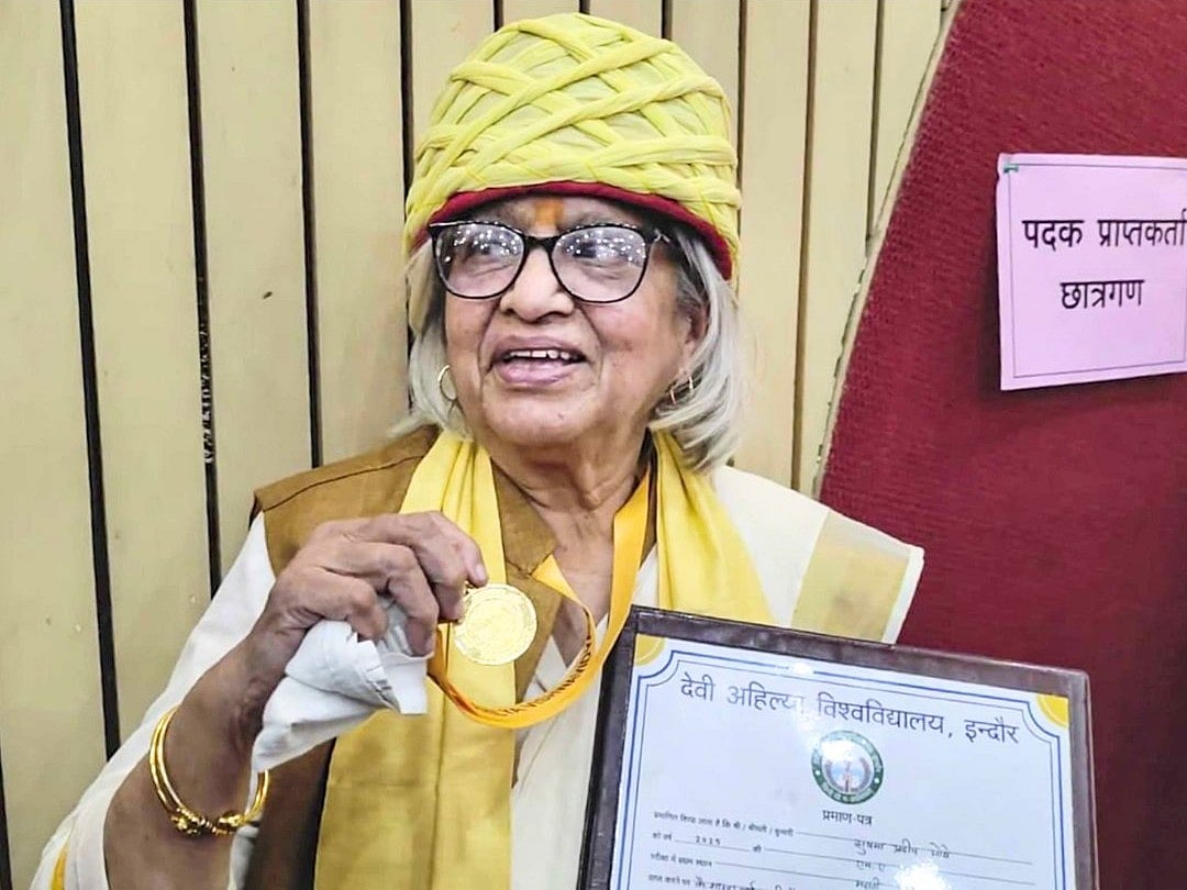 ನಿವೃತ್ತಿ ನಂತರದ ಶೂನ್ಯ ತುಂಬಲು ಎಂಎ ಓದಿ ಚಿನ್ನದ ಪದಕ ಗೆದ್ದ 78ರ ಅಜ್ಜಿ