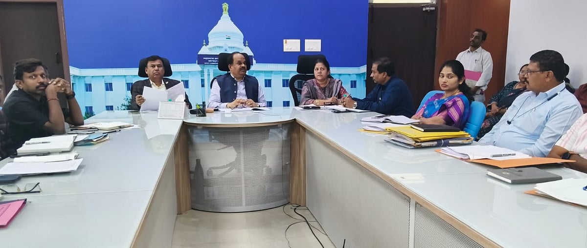 ಕೋಲಾರ|ಡಿಜಿಟಲ್ ಜನಗಣತಿಗೆ ಸಿದ್ಧತೆ: ಜಿಲ್ಲಾಧಿಕಾರಿ ನೇತೃತ್ವದಲ್ಲಿ ಪರಿಶೀಲನಾ ಸಭೆ