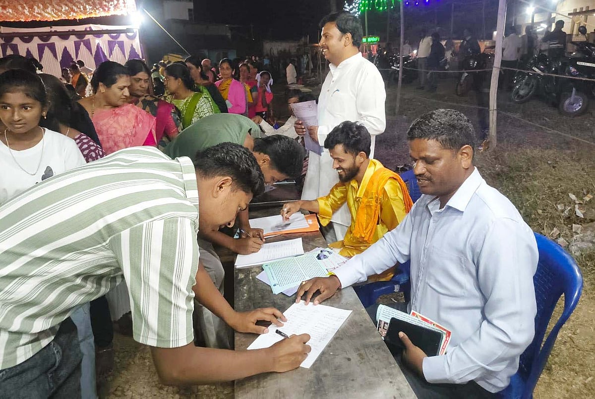 ಆಲೂರು| ಹೆಸರಿಗಷ್ಟೇ ನಿಲ್ದಾಣ, ನಿಲ್ಲದ ರೈಲು: ಬಸ್‌ನಲ್ಲಿ ದುಬಾರಿ ಪ್ರಯಾಣ