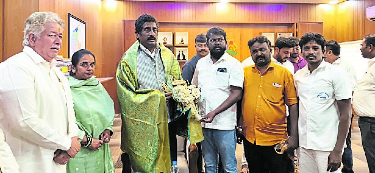 ಖಾಲಿ ಹುದ್ದೆ | ತಿಂಗಳಲ್ಲಿ ಭರ್ತಿ: ಪ್ರಗತಿ ಪರಿಶೀಲನಾ  ಸಚಿವ ರಹೀಂ ಖಾನ್ ಹೇಳಿಕೆ