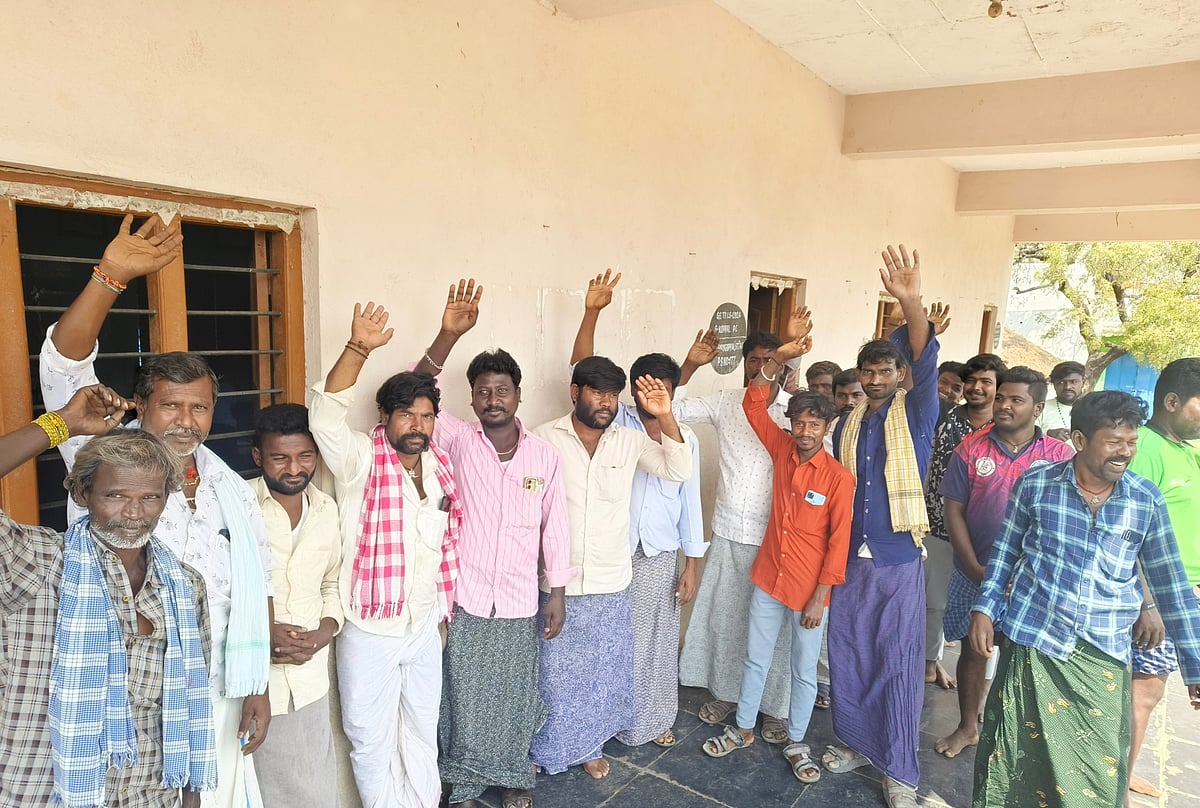 ತೆಕ್ಕಲಕೋಟೆ | ಬಿಸಿಯೂಟ ಅವ್ಯವಸ್ಥೆ: ಪ್ರತಿಭಟನೆ