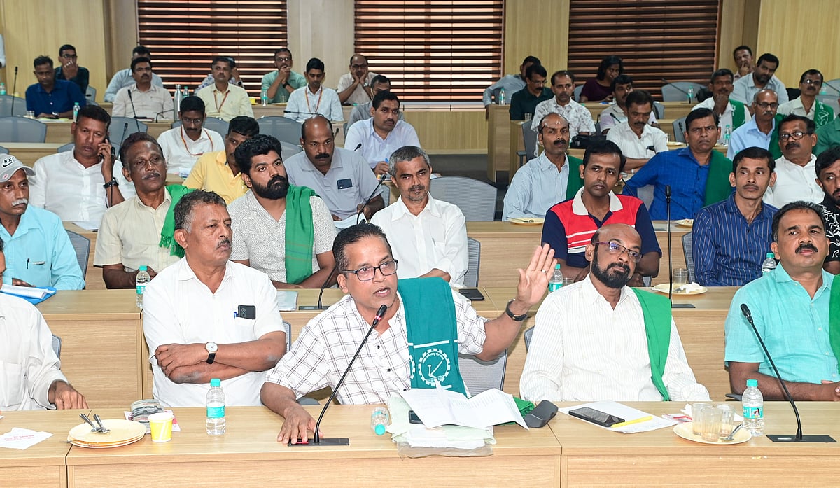 ಮಂಗಳೂರು| ರೈತರ ಮೇಲೆ ದಬ್ಬಾಳಿಕೆ: ಮುಖಂಡರ ಆಕ್ರೋಶ