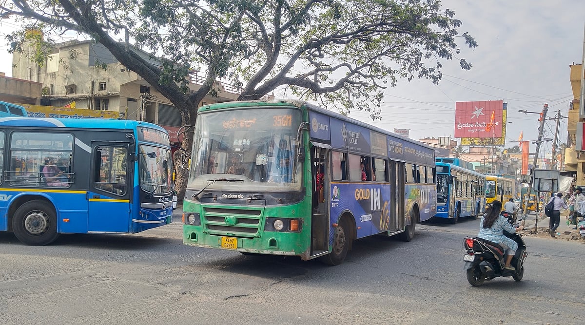 ಆನೇಕಲ್‌: ಸಂಚಾರ ನಿಯಮ ‘ಗಾಳಿಗೆ’: ಹೈರಾಣದ ಜನತೆ