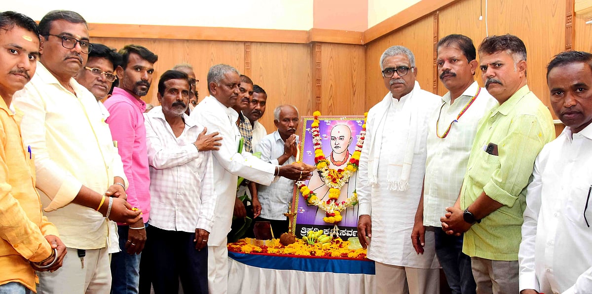 ಸಮಾಜದ ಅಂಕು-ಡೊಂಕು ತಿದ್ದಿದ್ದು ಸರ್ವಜ್ಞ: ಎಂ.ಎಂ. ಹೀರೆಮಠ