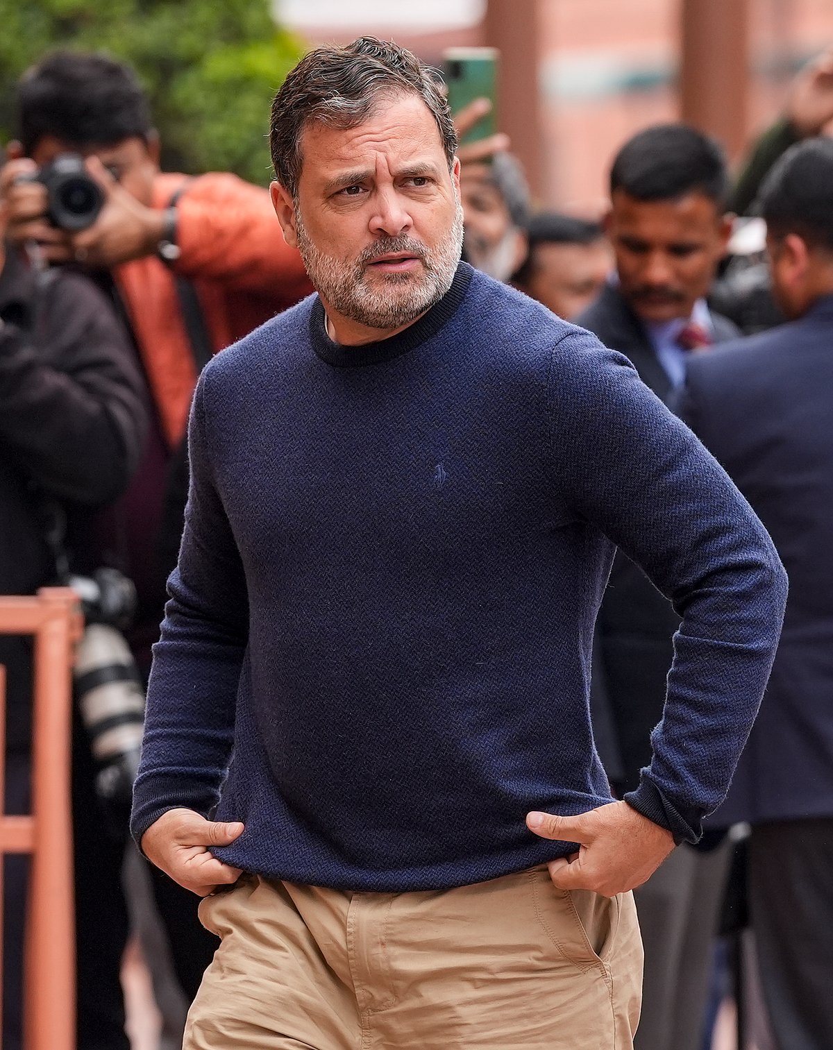 ಸುಲ್ತಾನ್‌ಪುರ: ಚಮ್ಮಾರನ ಅಂಗಡಿಗೆ ಹೋದ ರಾಹುಲ್‌ ಗಾಂಧಿ