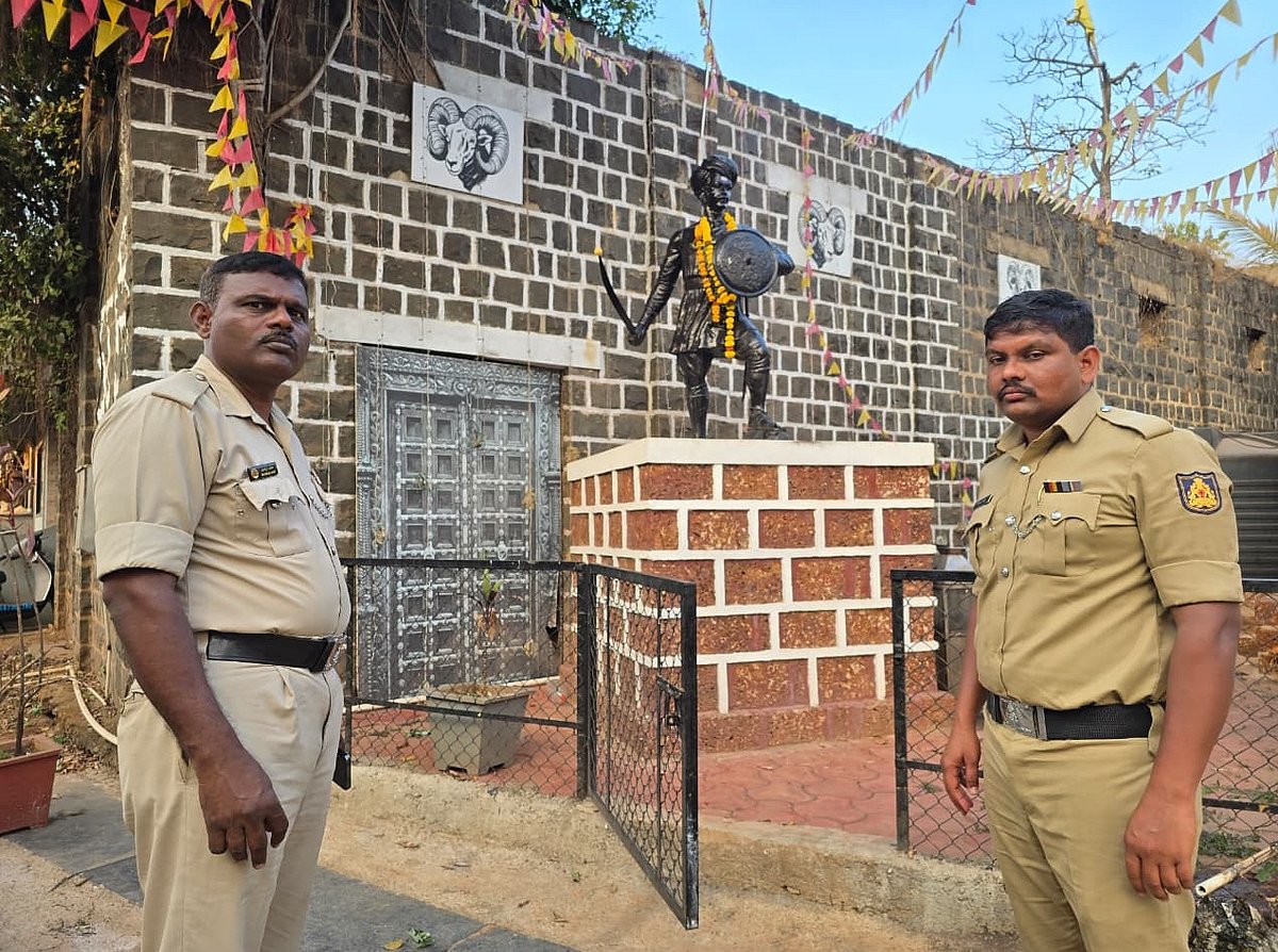 ಬೆಳಗಾವಿ: ರಾಯಣ್ಣನ ಪ್ರತಿಮೆಗೆ ಮಸಿ ಬಳಿದ ಕಿಡಿಗೇಡಿಗಳು