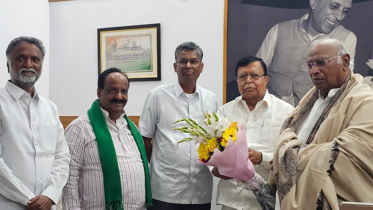 ನಾಯಕತ್ವ ಗೊಂದಲ ಶೀಘ್ರ ಇತ್ಯರ್ಥ: ಜಾರಕಿಹೊಳಿ ನಿಯೋಗಕ್ಕೆ ಖರ್ಗೆ ಭರವಸೆ