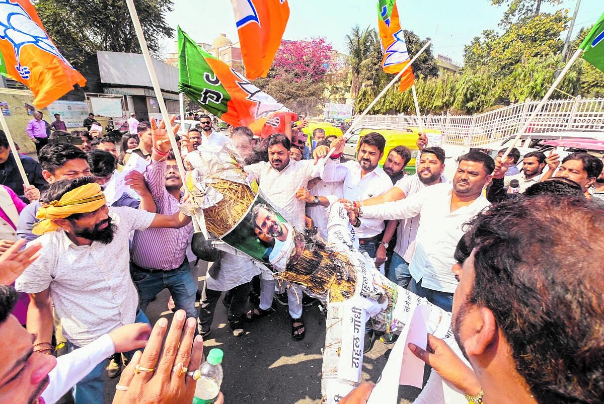 ಮಹಾರಾಷ್ಟ್ರ ಮುಖಂಡರೊಂದಿಗೆ ಚರ್ಚೆ; ಕೋರ್ಟ್‌ಗೆ ರಾಹುಲ್‌ ಹಾಜರು