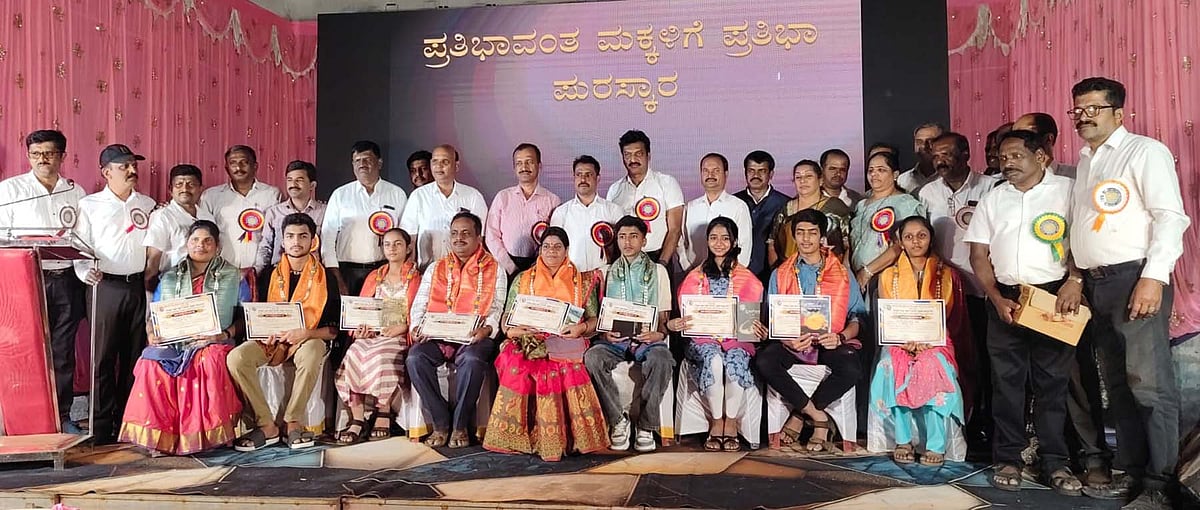 ರಚನಾತ್ಮಕ ಚಟುವಟಿಕೆಗೆ ಶಿಕ್ಷಕರ ಸಂಘ ಒತ್ತು ನೀಡಲಿ: ಡಿ.ಬಿ.ರುದ್ರಪ್ಪ