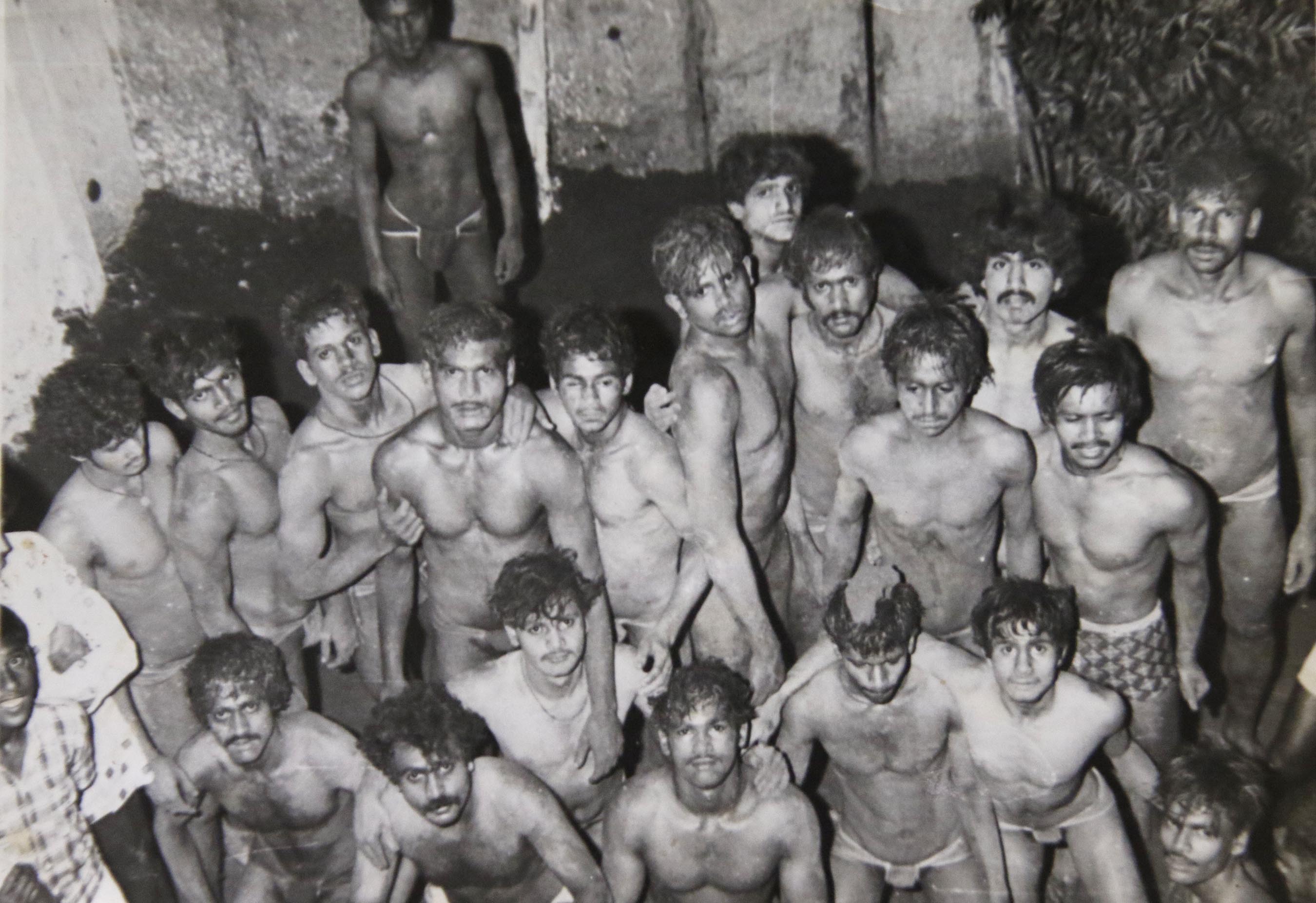 ಶಿಡ್ಲಘಟ್ಟದ ಚಿಂತಾಮಣಿ ರಸ್ತೆಯಲ್ಲಿರುವ ಜೈಭಜರಂಗಬಲಿ ಗರಡಿ ಮನೆಯಲ್ಲಿ 70ರ ದಶಕದಲ್ಲಿನ ಗರಡಿಪಟುಗಳು