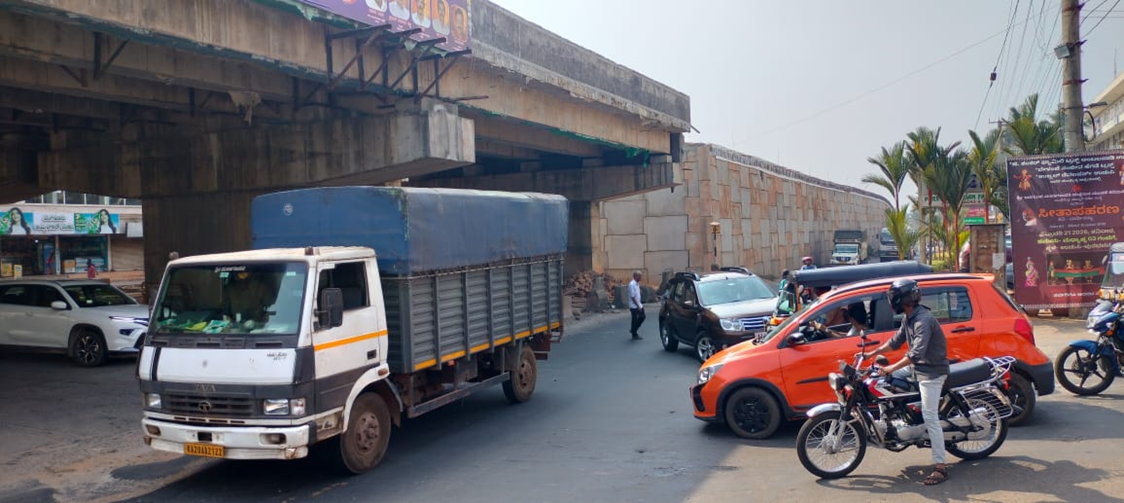 ಅಂಬಲಪಾಡಿ ಬೈಪಾಸ್‌ನ ಸರ್ವಿಸ್‌ ರಸ್ತೆ