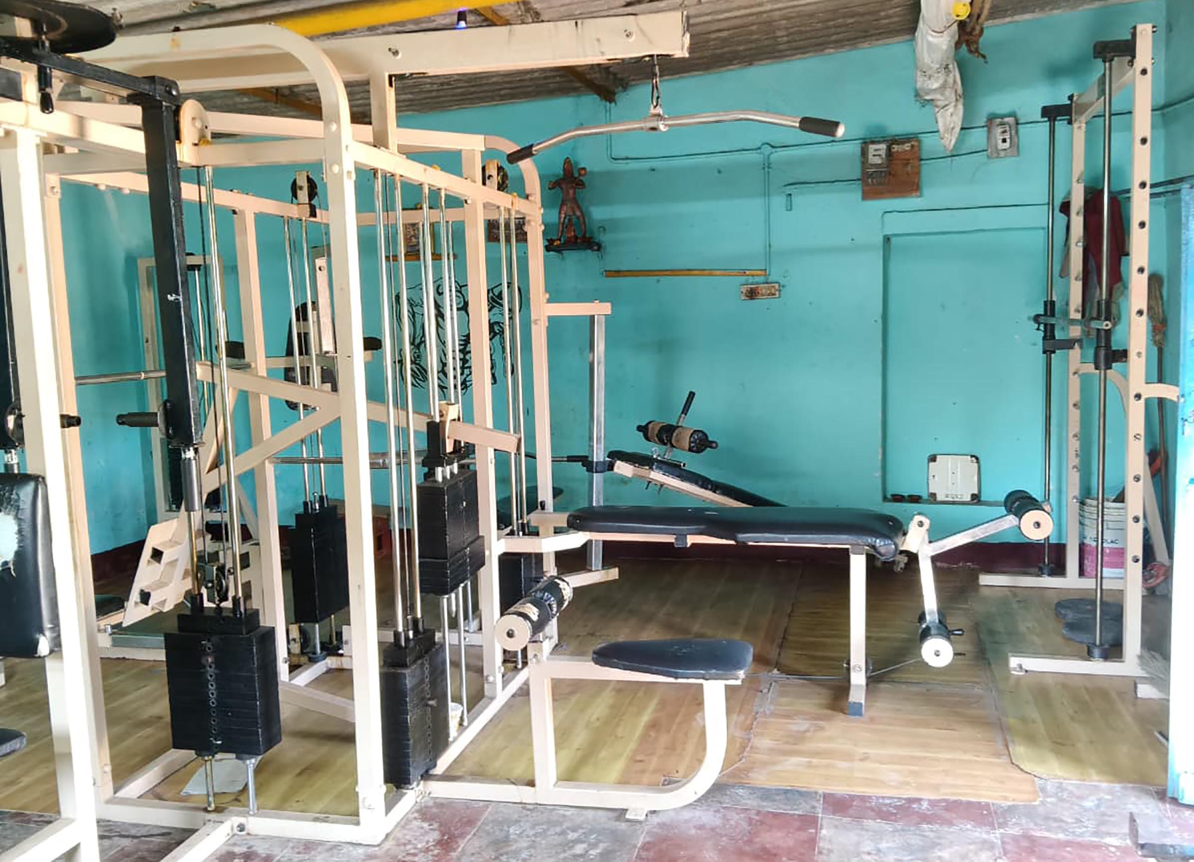 ಜೈಭಜರಂಗಬಲಿ ಗರಡಿ ಮನೆಯಲ್ಲಿ ಈಗ ಅಳವಡಿಸಿರುವ ಆಧುನಿಕ ಜಿಮ್ ಸಾಧನಗಳು