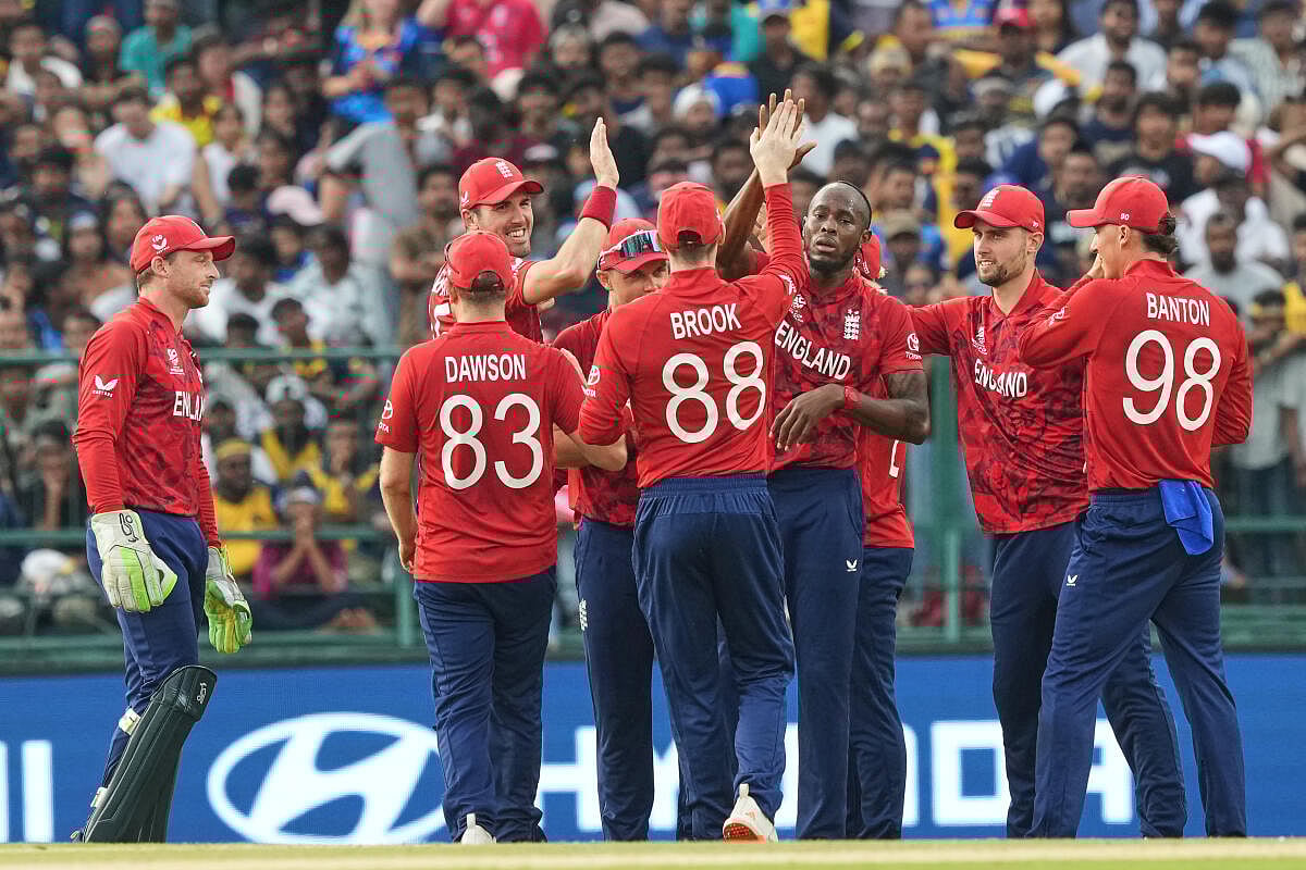 T20 World Cup: ಬ್ಯಾಟಿಂಗ್ ವೈಫಲ್ಯ ಅನುಭವಿಸಿದ ಲಂಕಾ; ಇಂಗ್ಲೆಂಡ್‌ಗೆ ಗೆಲುವು 