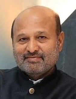 ಸ್ಪಂದಿಸದ ಸಚಿವರ ಬದಲಾವಣೆ ಅಗತ್ಯ: ಸಂಪುಟ ಪುನರ್ ರಚನೆಗೆ ಒತ್ತಾಯಿಸಿದ ಹುಸೇನ್