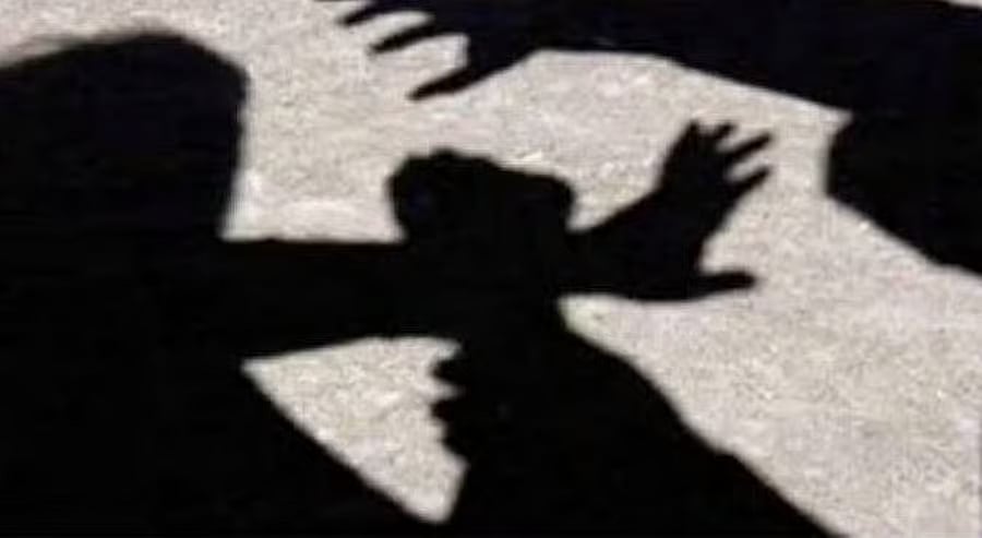 ಬೆಂಗಳೂರು| ಹಣ ಹೇಳಿದ್ದಕ್ಕೆ ಪಾನ್‌ ಶಾಪ್‌ ಮಾಲೀಕನ ಮೇಲೆ ಹಲ್ಲೆ: ಇಬ್ಬರ ಬಂಧನ