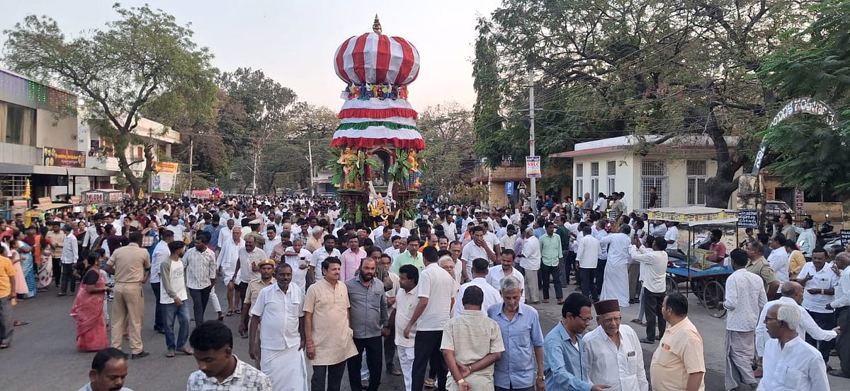 ಕೊಟ್ಟೂರೇಶ್ವರ ಅದ್ದೂರಿ ಮಹಾರಥೋತ್ಸವ