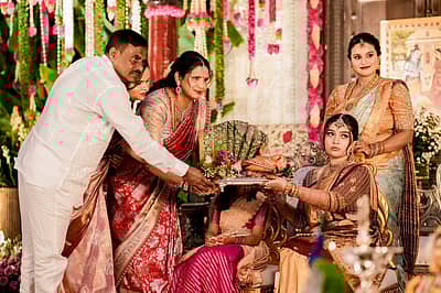 ಗುಬ್ಬಿ ಕ್ಷೇತ್ರದ ಶಾಸಕ ಎಸ್.ಆರ್ ಶ್ರೀನಿವಾಸ್ ಅವರ ಪುತ್ರ ದುಷ್ಯಂತ್ ಅವರು ಹಸೆಮಣೆ ಏರಲು ಸಜ್ಜಾಗಿದ್ದಾರೆ. 