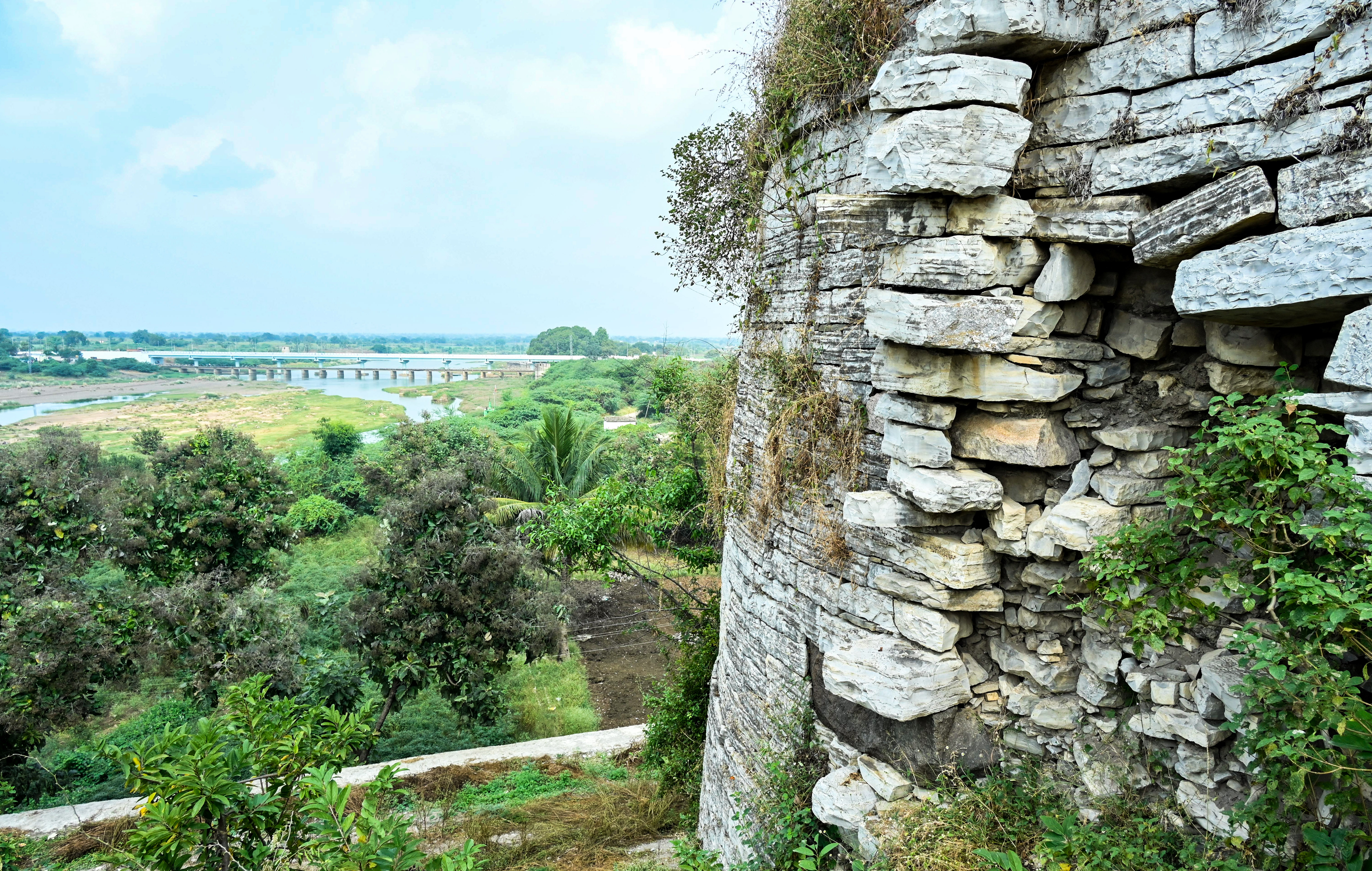 ಸೇಡಂ ತಾಲ್ಲೂಕಿನ ಮಳಖೇಡ ಕೋಟೆ ಶಿಥಿಲಗೊಂಡಿರುವುದು
–ಪ್ರಜಾವಾಣಿ ಚಿತ್ರ
