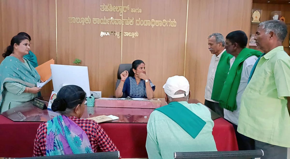 ಸರ್ವರ್‌ ಸಮಸ್ಯೆಯಿಂದ ಪಡಿತರ ಪಡೆಯಲು ತೊಂದರೆ: ದೂರು