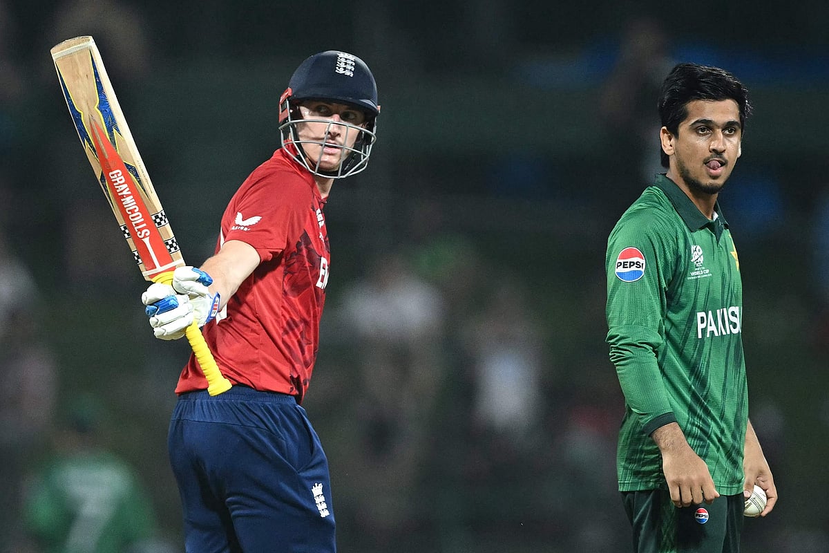 ಬ್ರೂಕ್ ಶತಕ | ಸೆಮಿಗೆ ಇಂಗ್ಲೆಂಡ್: ದುರ್ಗಮವಾದ ಪಾಕಿಸ್ತಾನದ ನಾಕೌಟ್ ಹಾದಿ