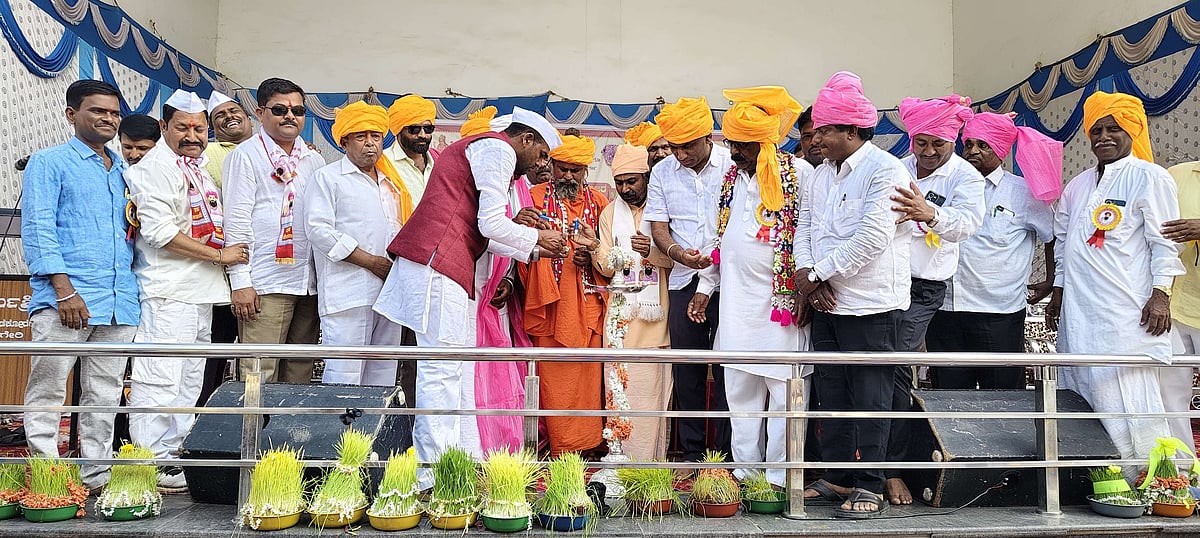 ಸೇವಾಲಾಲರ ವ್ಯಕ್ತಿತ್ವ ಅನುಕರಣೀಯ: ಕಳಕಪ್ಪ ಕಂಬಳಿ 