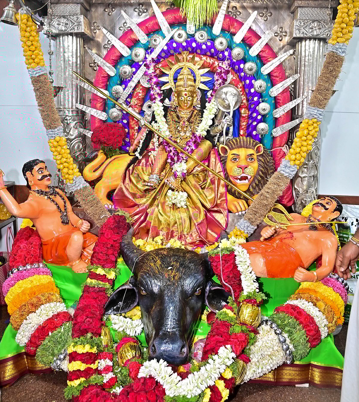 ದಾವಣಗೆರೆ | ದುರ್ಗಾಂಬಿಕಾ ದೇವಿಗೆ ಮಹಾಪೂಜೆ: ಹರಕೆ ತೀರಿಸಿ ಪುನೀತರಾದ ಭಕ್ತರು