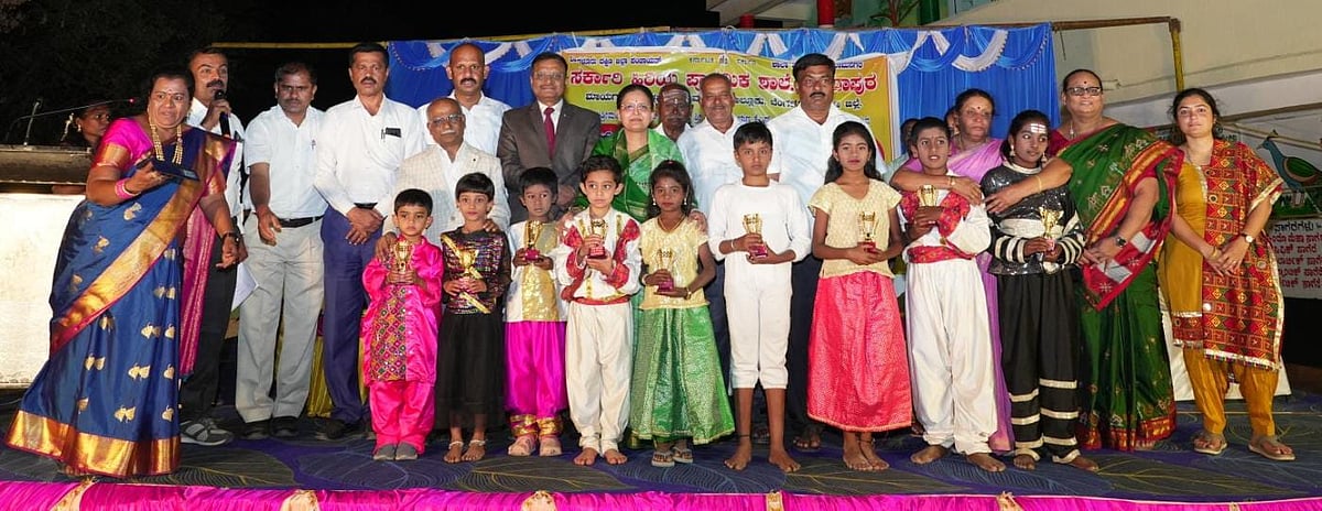 ಮಾದಾಪುರ ಸರ್ಕಾರಿ ಶಾಲೆಯ ನೂತನ ಕೊಠಡಿ ಉದ್ಘಾಟನೆ, ವಾರ್ಷಿಕೋತ್ಸವ