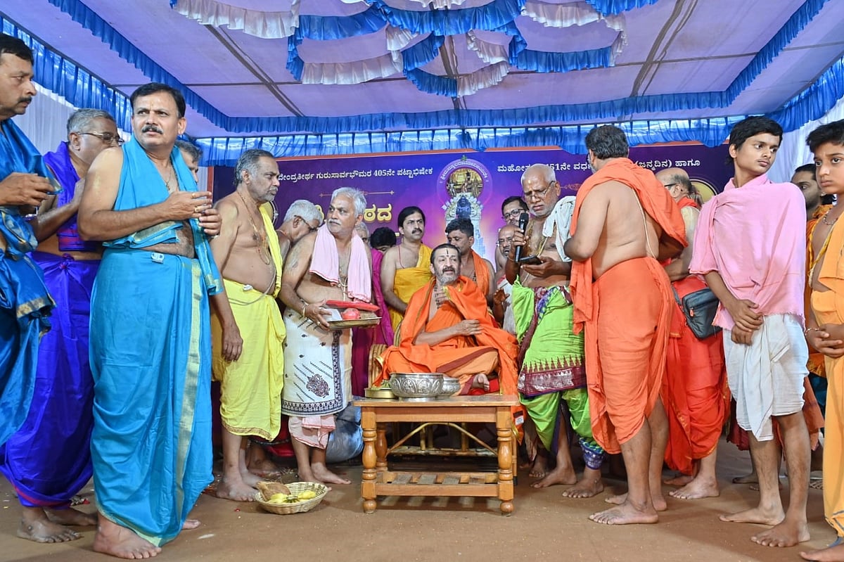 ರಾಯರು ಸರ್ವಕಾಲಕ್ಕೂ ಪವಾಡ ಪುರುಷ: ವಿದ್ಯಾಧೀಶತೀರ್ಥ ಸ್ವಾಮೀಜಿ